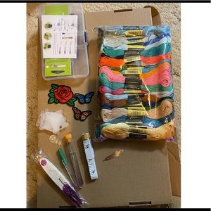 NEVER USED Punch Needle Embroidery Kit Full Set
